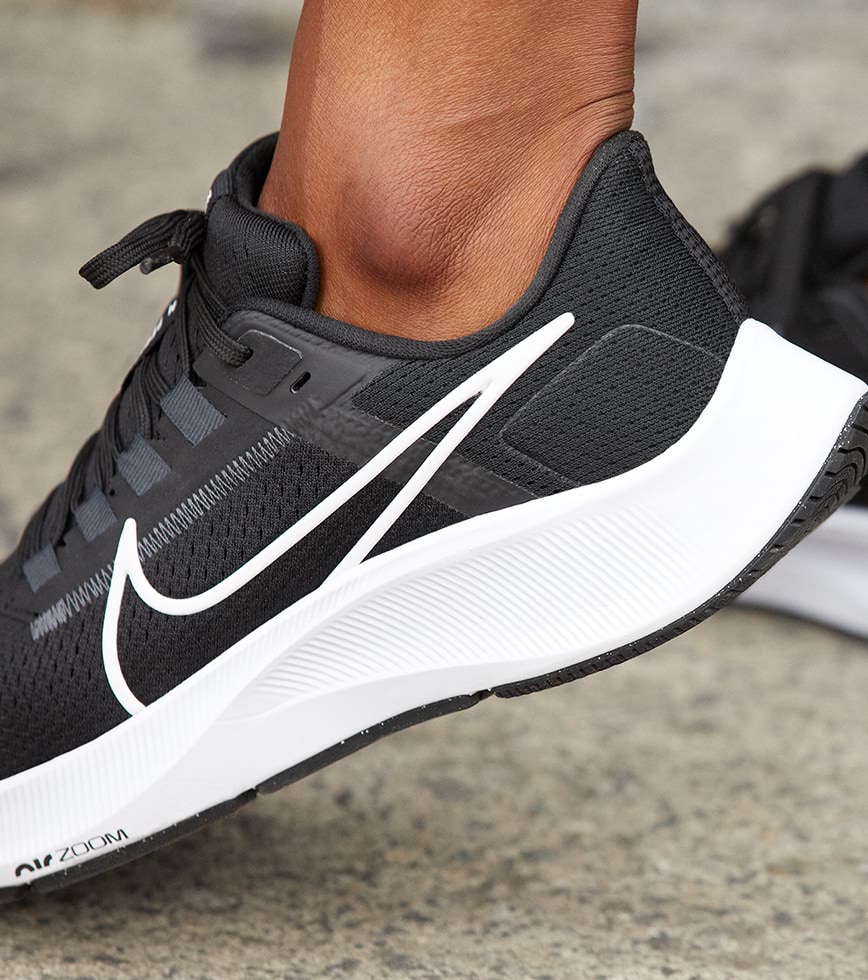 NIKE KIDS NIKE AIR ZOOM PEGASUS 38 (GS) - BLACK WHITE ANTHRACITE VOLT - Image 8