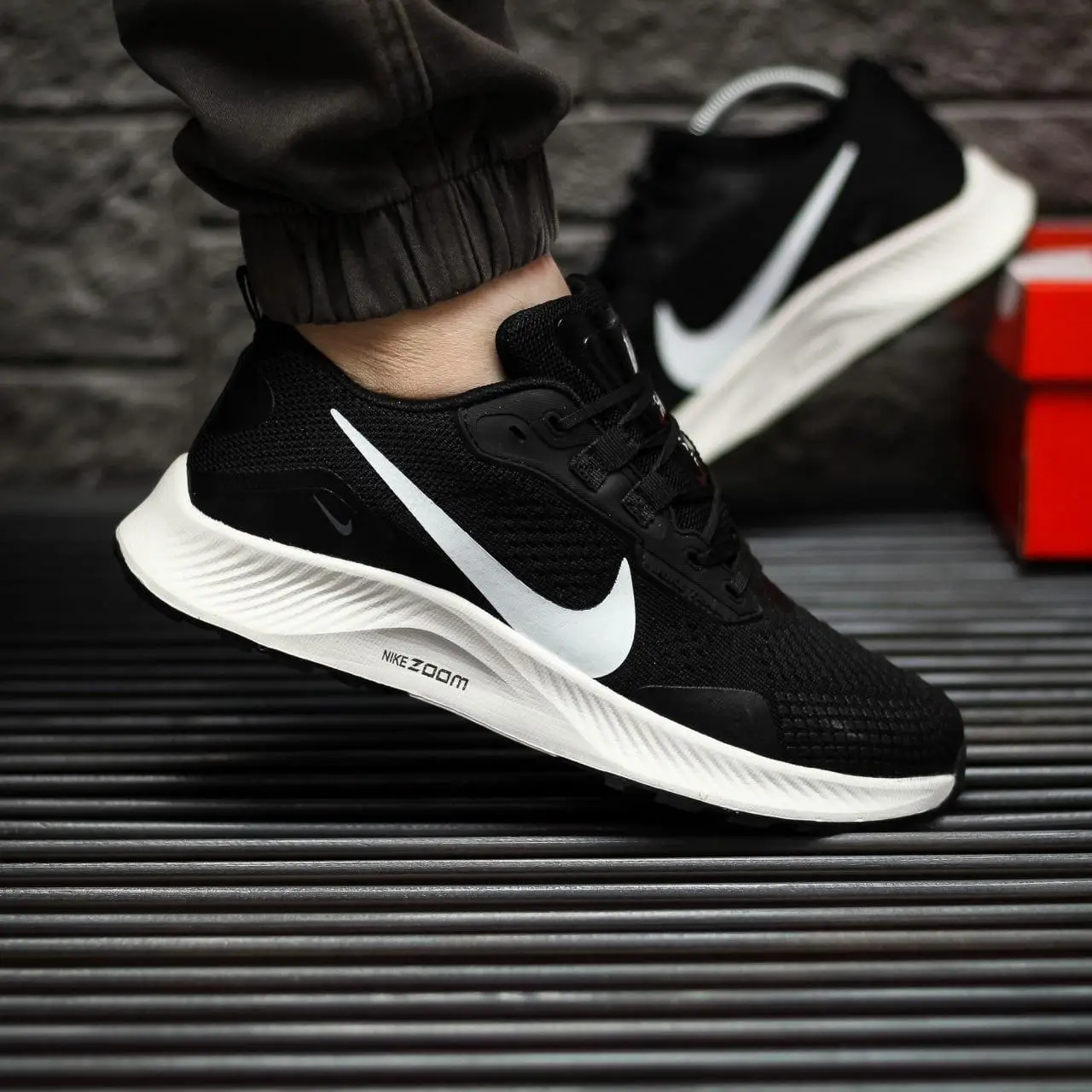 NIKE MENS NIKE AIR ZOOM STRUCTURE 24 - BLACK WHITE - Image 11