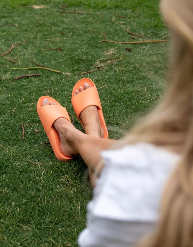 ARCHIES WOMEN'S ARCH SUPPORT SLIDES - ORANGE - Image 8
