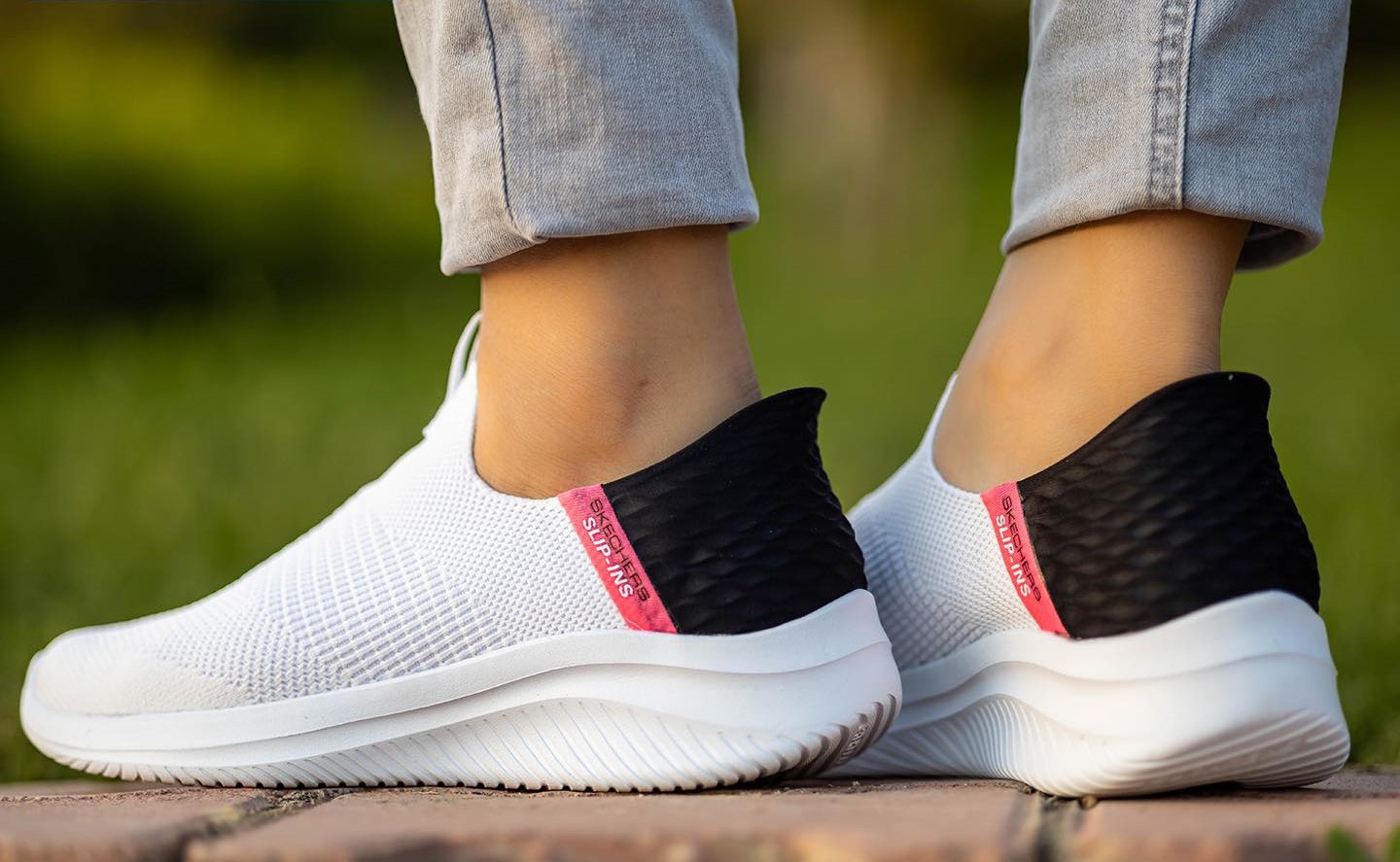SKECHERS WOMENS ULTRA FLEX 3.0 FRESH TIME - WHITE BLACK - Image 7