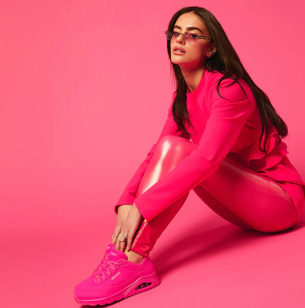 SKECHERS WOMENS UNO NIGHT SHADES - HOT PINK - Image 12