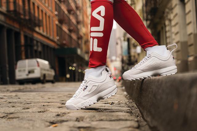 FILA WOMENS DISRUPTOR II - WHITE NAVY RED - Image 5