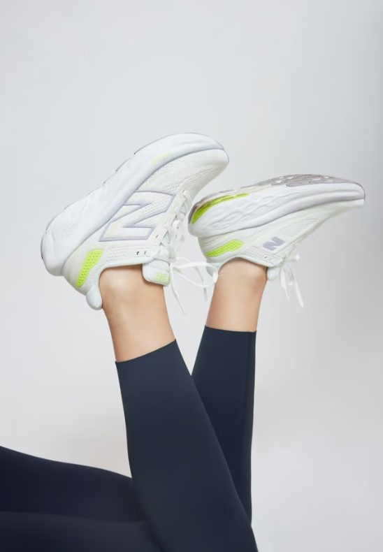 NEW BALANCE WOMENS FRESH FOAM X 1080 V13 - BLACK - Image 11