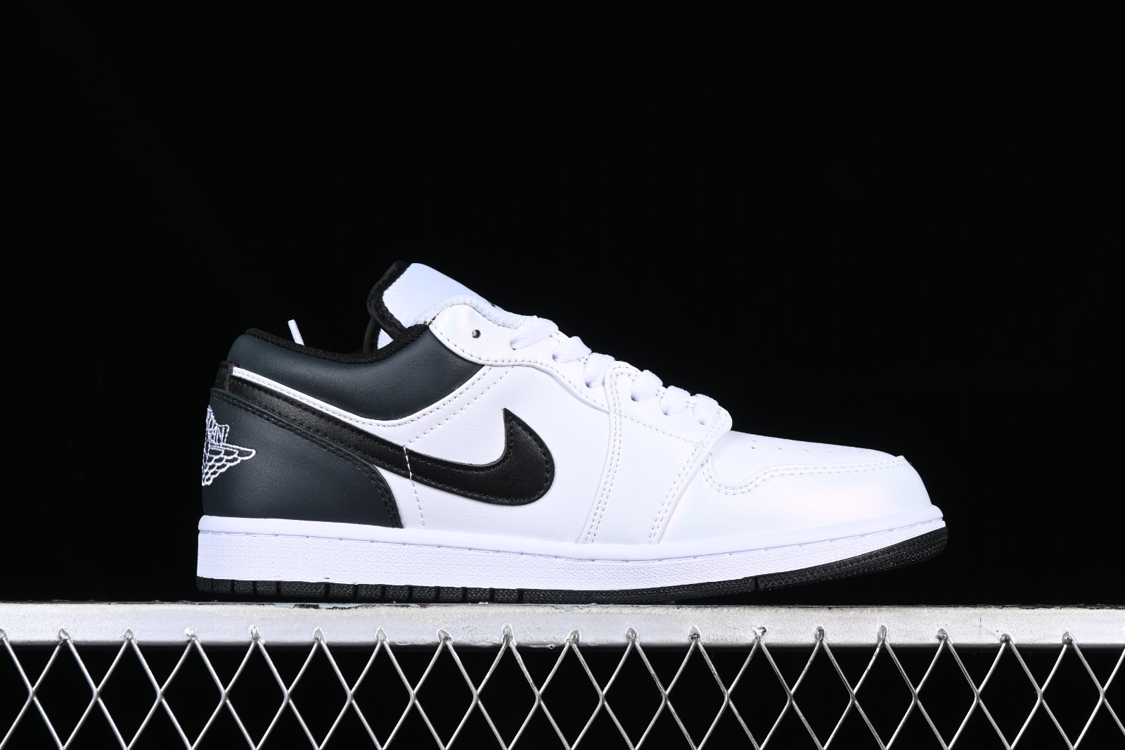 NIKE KIDS AIR JORDAN 1 LOW (GS) - WHITE BLACK WHITE - Image 7